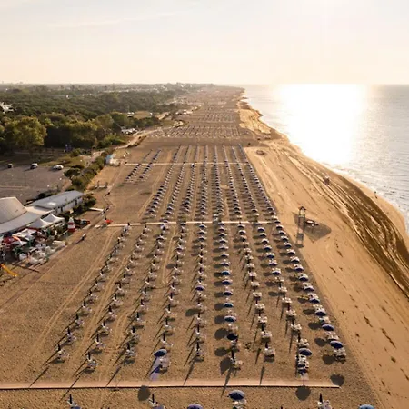 Gorgeous Villa Close To The Sea - Beahost Appartement Bibione
