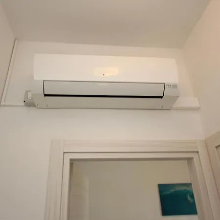 Gorgeous Close To The Sea *