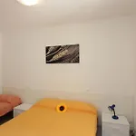 Apartment Gorgeous Close To The Sea *