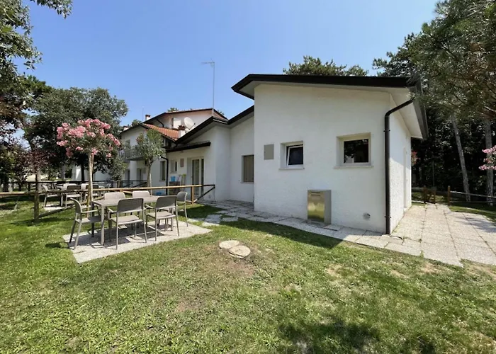 Gorgeous Close To The Sea *